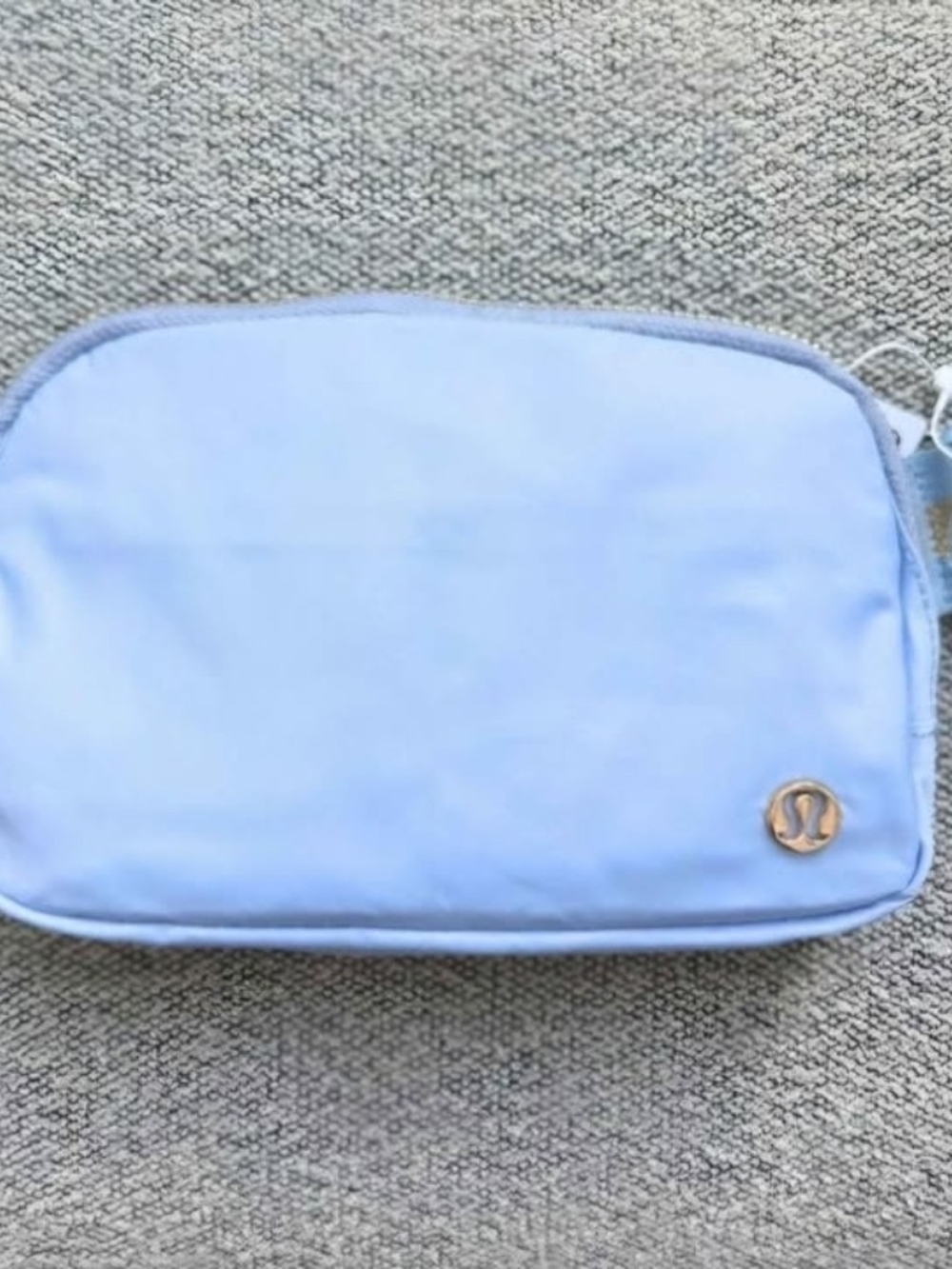 lululemon athletica Powder Belt Bag with Logo Accent